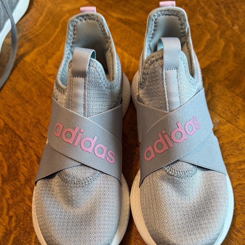 (S-2) Adidas  Sneakers in Gray with Pink Accents 6.5